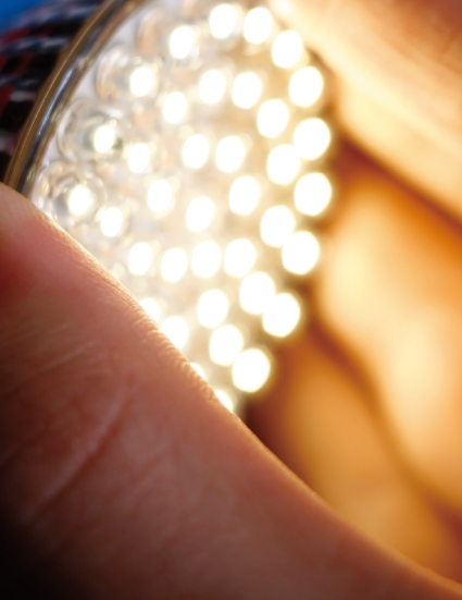 使用可編程直流源測試LED燈源